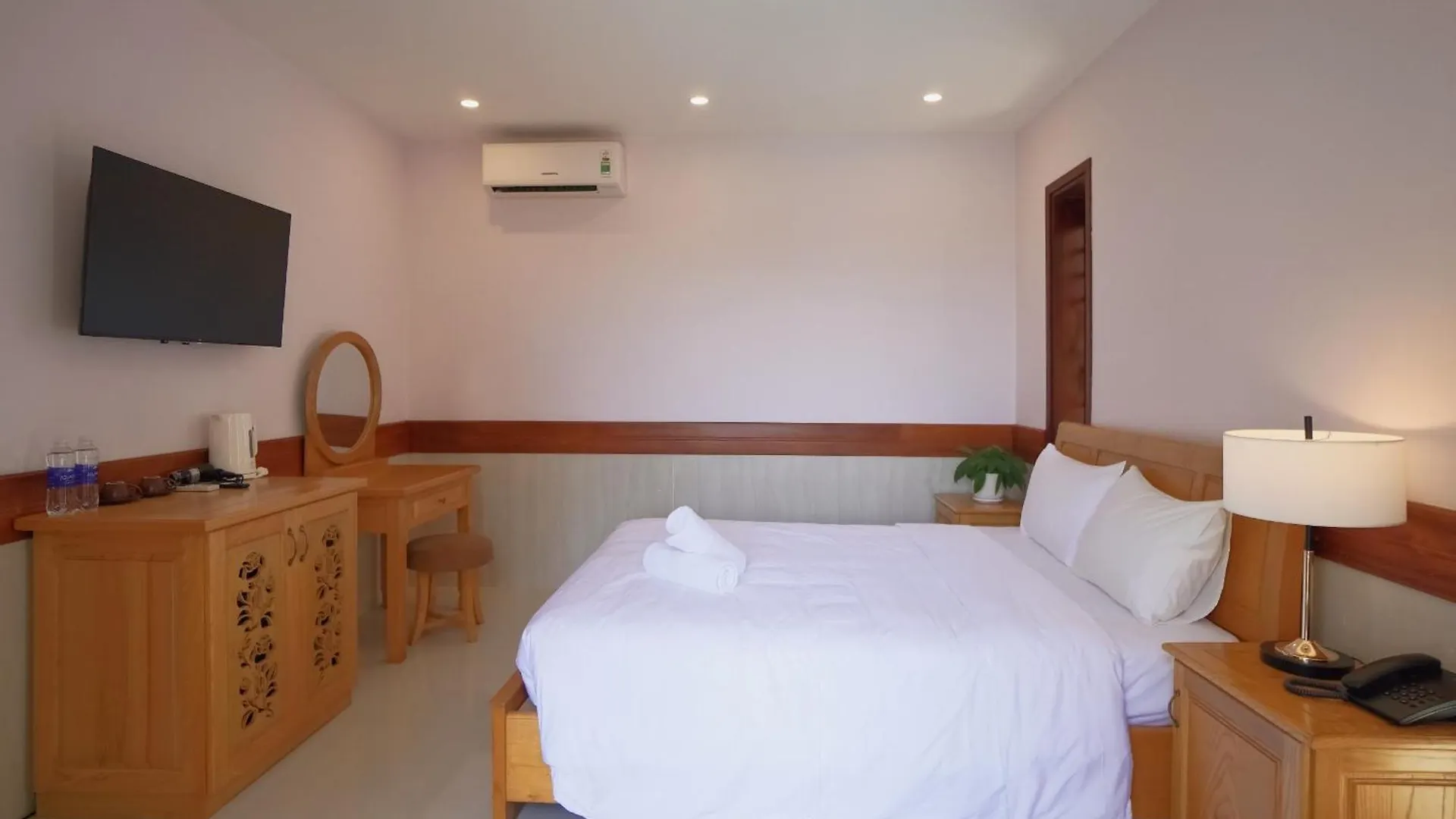 Ong Tam Tra Que Villa Hoi An 0*,  Vietnam